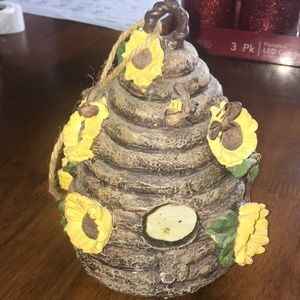 Honey 🍯 Comb Bird House 🏠